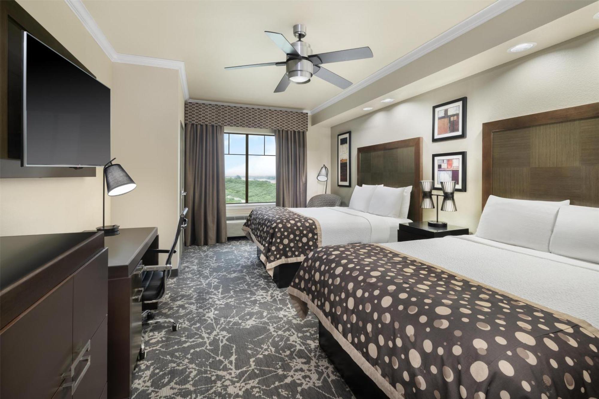 Best Western Premier Crown Chase Inn & Suites Denton Exterior photo